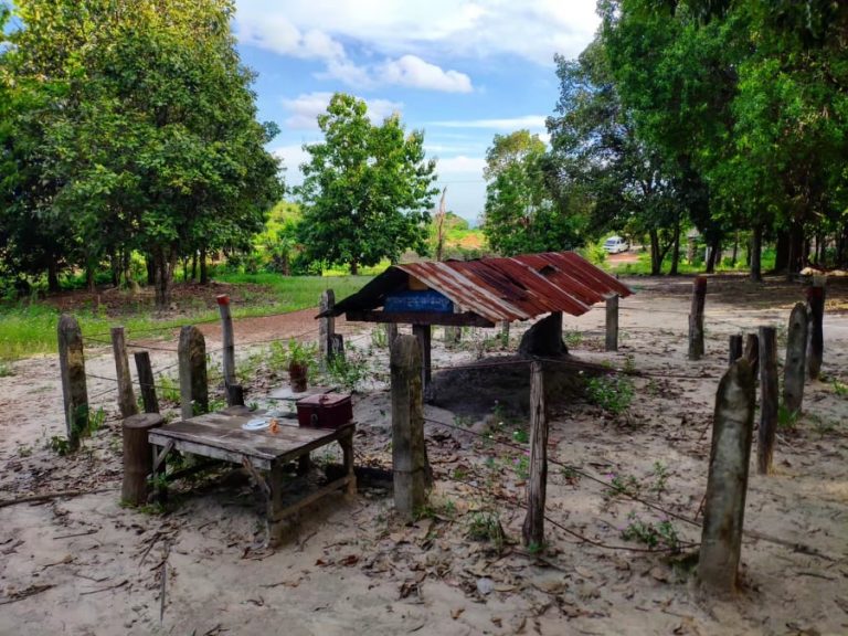 Dark Tourism – Looking for the Khmer Rouge in Anlong Veng